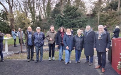 Toni Bündgen für die Koblenzer SPD Fraktion als Mitglied des Werksausschusses des Eigenbetriebs Grünflächen- und Bestattungswesen bei Einweihung des neuen Weinrebenfeldes auf dem Koblenzer Hauptfriedhof